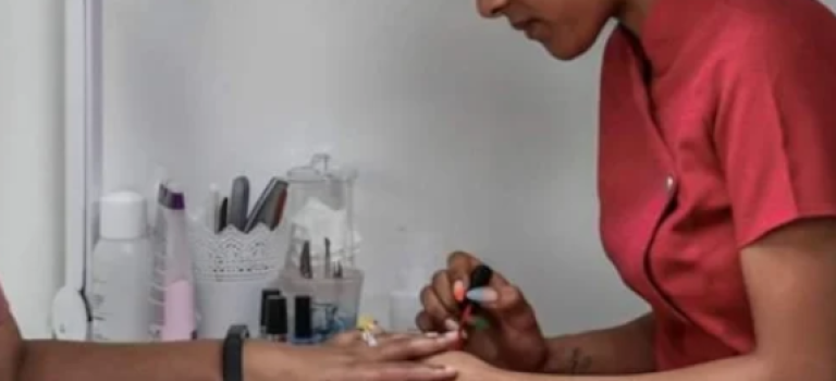 Nail-technician-course